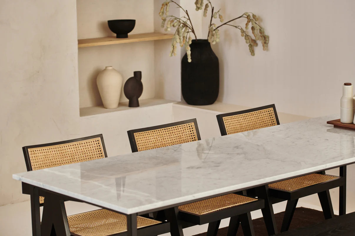 Mesa de Comedor de Mármol Rectangular – Modelo Larraín.